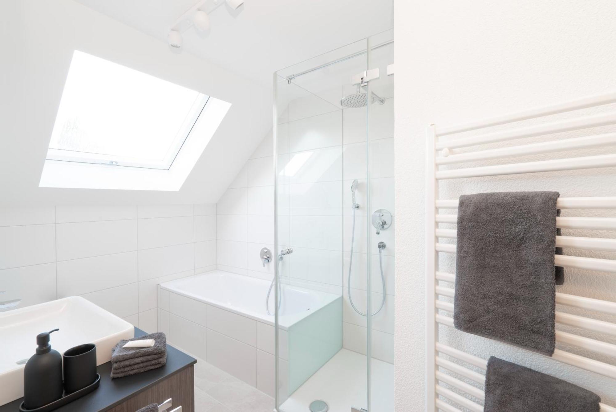 Haus4Zimmer - Luxus Mit Blick Ueber Den Bodensee - Mit Garage Bregenz Exteriör bild